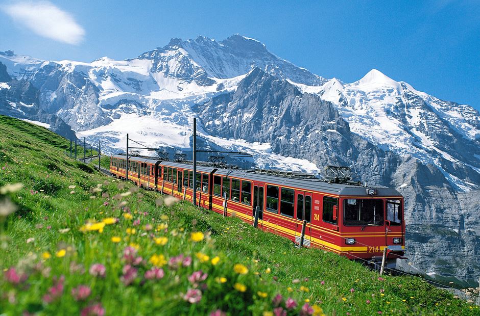 世界の春の絶景：1位　スイス